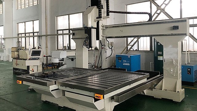 科鼎數(shù)控教您五軸加工中心是哪五個軸，你學(xué)會了嗎？
